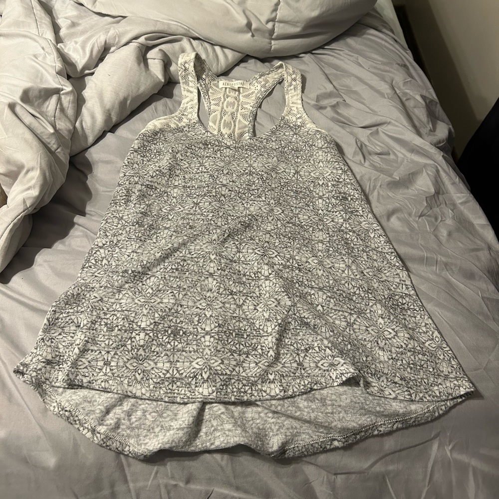 Aeropostale grey and white womens tank top